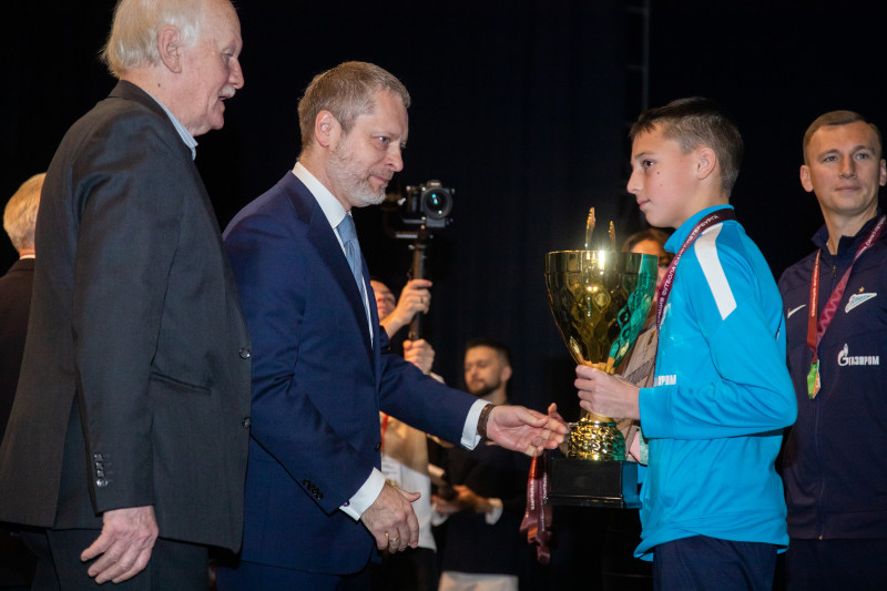 Церемония награждения победителей Первенства Санкт-Петербурга по футболу