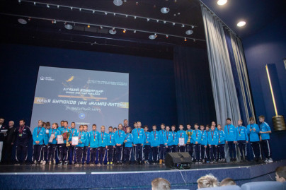 Церемония награждения победителей Первенства Санкт-Петербурга по футболу