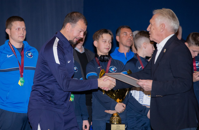Церемония награждения победителей Первенства Санкт-Петербурга по футболу