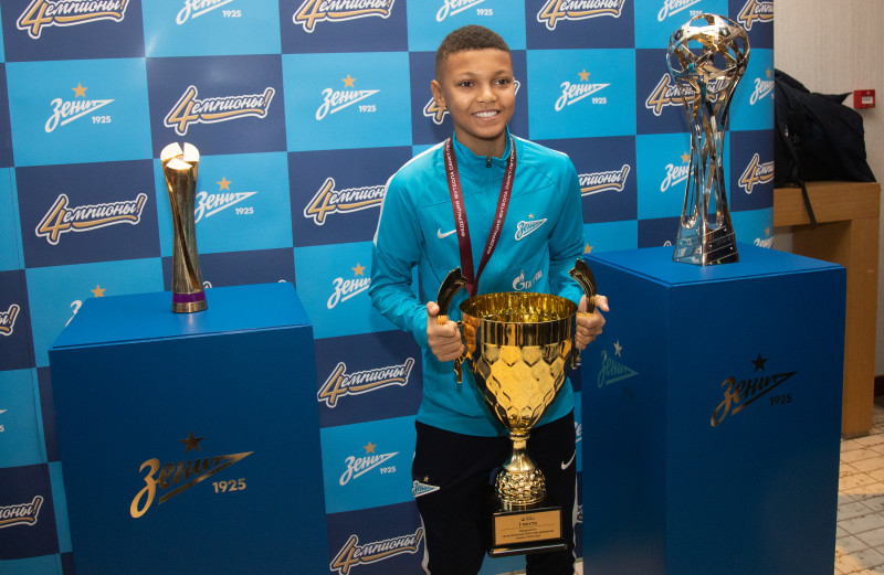 Церемония награждения победителей Первенства Санкт-Петербурга по футболу