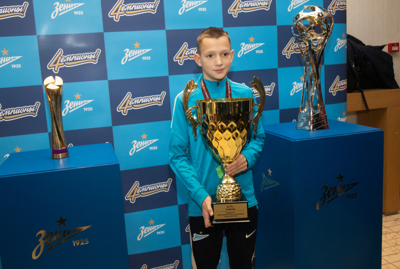 Церемония награждения победителей Первенства Санкт-Петербурга по футболу