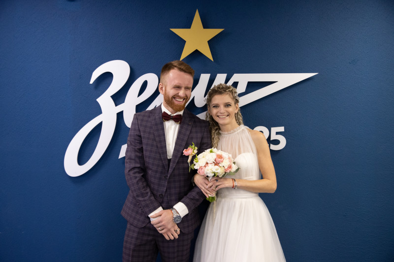 Свадебная церемония в перерыве матча «Зенит» — «Спартак»