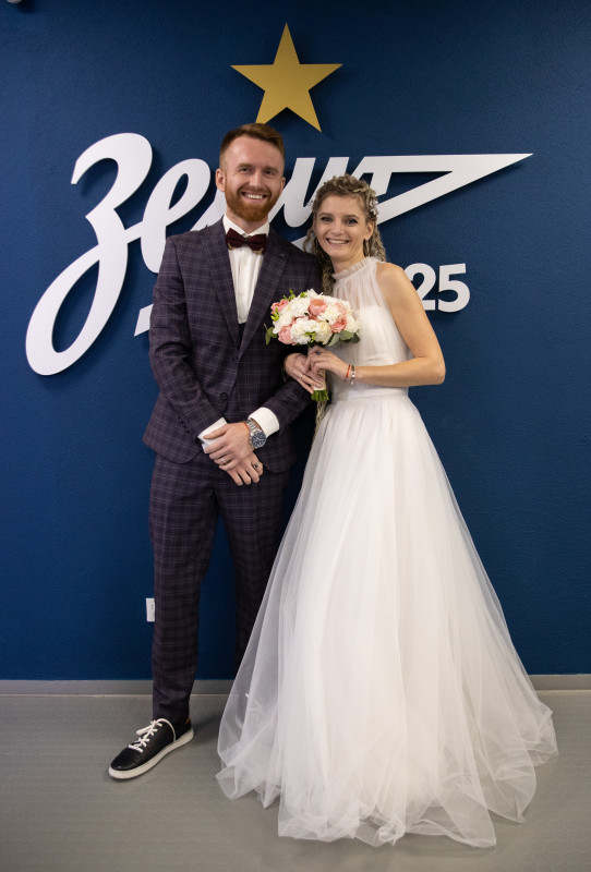 Свадебная церемония в перерыве матча «Зенит» — «Спартак»