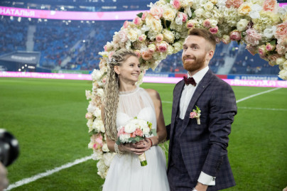 Свадебная церемония в перерыве матча «Зенит» — «Спартак»