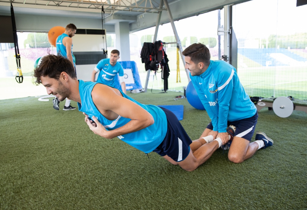 «Газпром»-тренировочные сборы в Катаре: 19 января, утренняя тренировка