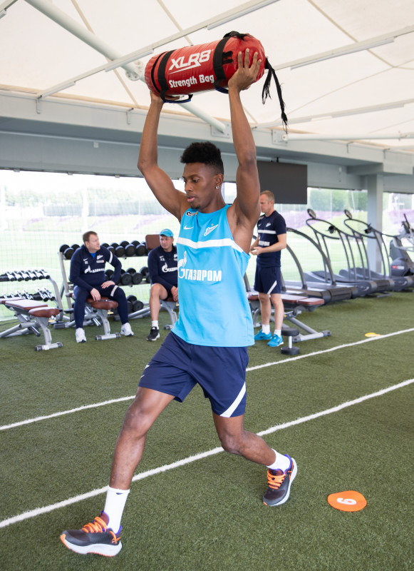 «Газпром»-тренировочные сборы в Катаре: 19 января, утренняя тренировка