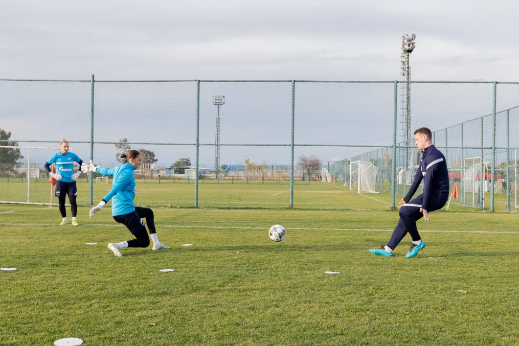 «Газпром»-тренировочные сборы женской  команды «Зенит» в Турции: 3 февраля, вечерняя тренировка