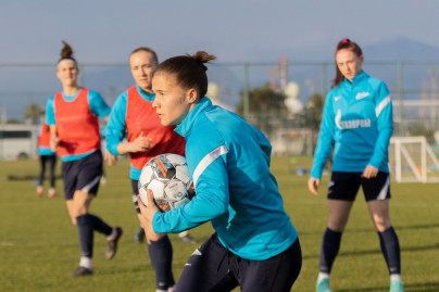 «Газпром»-тренировочные сборы женской  команды «Зенит» в Турции: 3 февраля, вечерняя тренировка