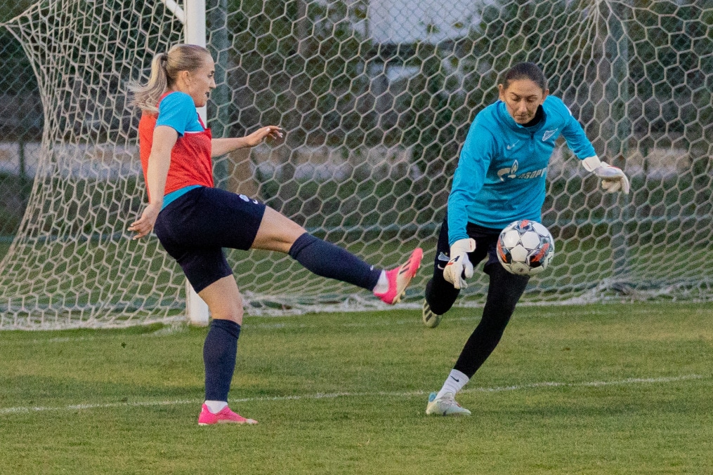 «Газпром»-тренировочные сборы женской  команды «Зенит» в Турции: 3 февраля, вечерняя тренировка