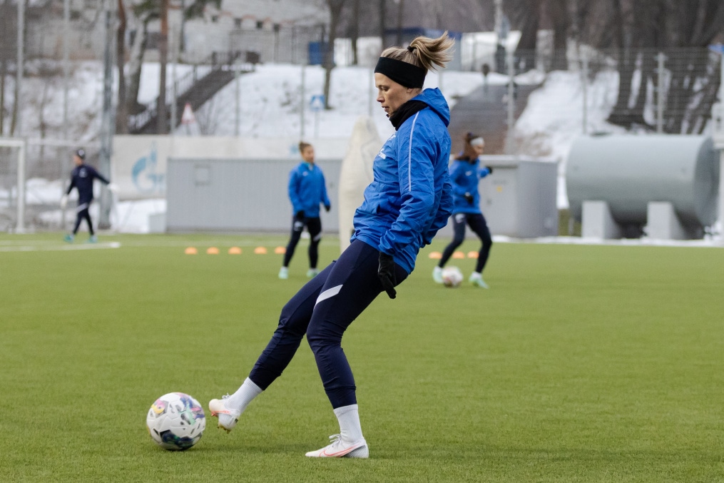 Первая тренировка женской команды в Удельном парке сезона 2023 года