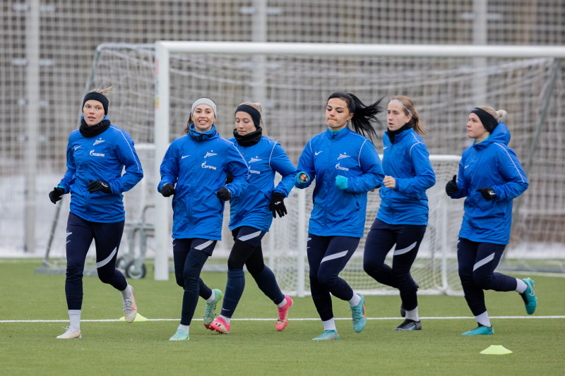 Первая тренировка женской команды в Удельном парке сезона 2023 года