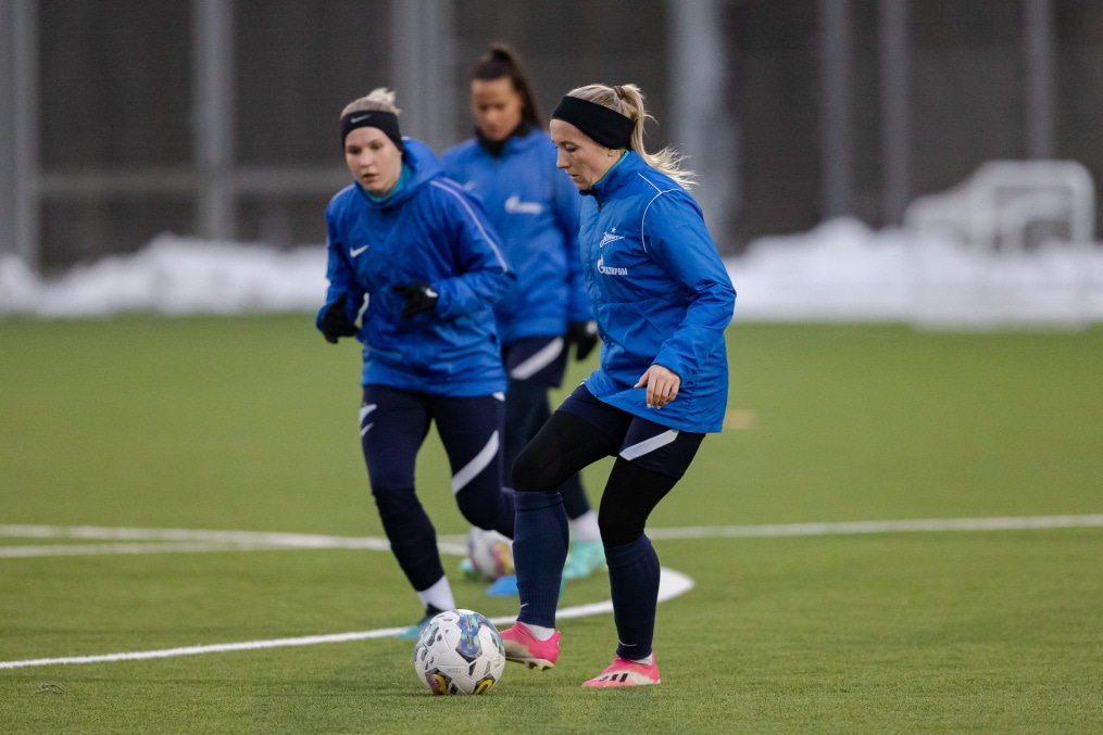 Первая тренировка женской команды в Удельном парке сезона 2023 года