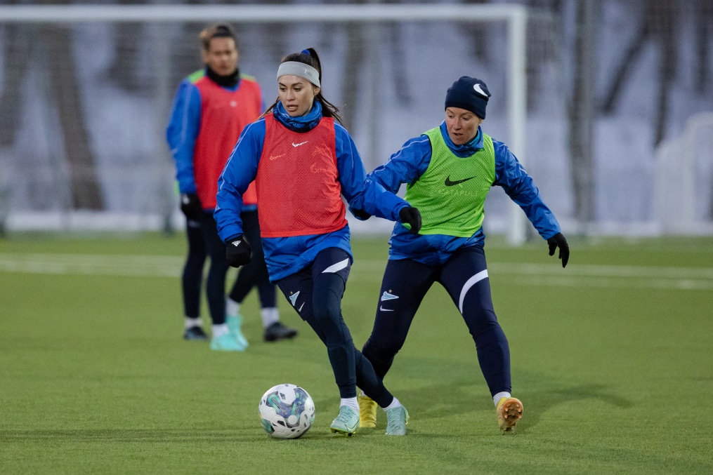 Первая тренировка женской команды в Удельном парке сезона 2023 года