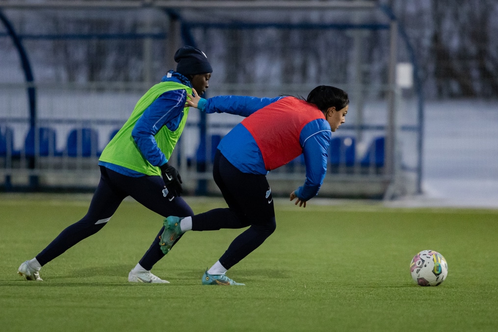 Первая тренировка женской команды в Удельном парке сезона 2023 года