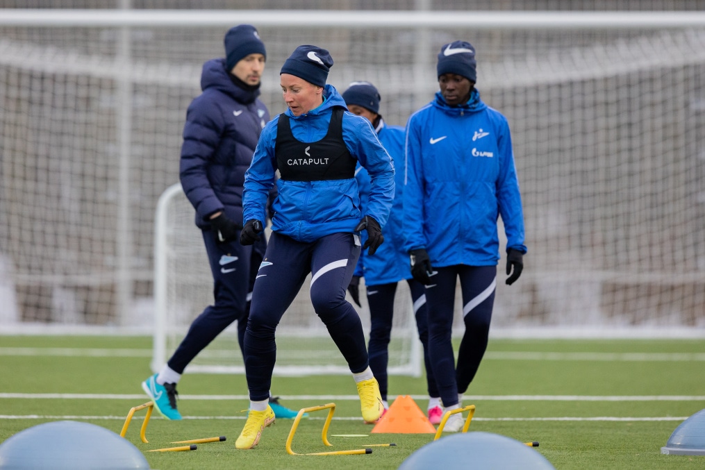 Первая тренировка женской команды в Удельном парке сезона 2023 года