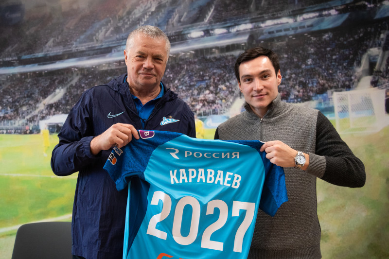 «Зенит» продлил контракт с Вячеславом Караваевым