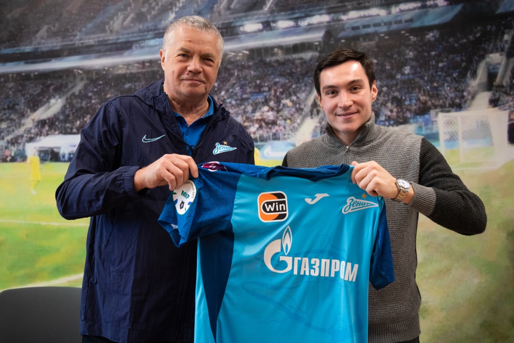 «Зенит» продлил контракт с Вячеславом Караваевым