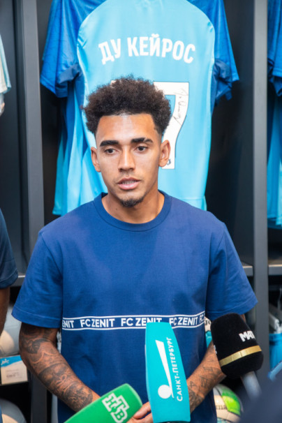 Презентация Ду Кейроса во флагманском магазине ФК «Зенит»