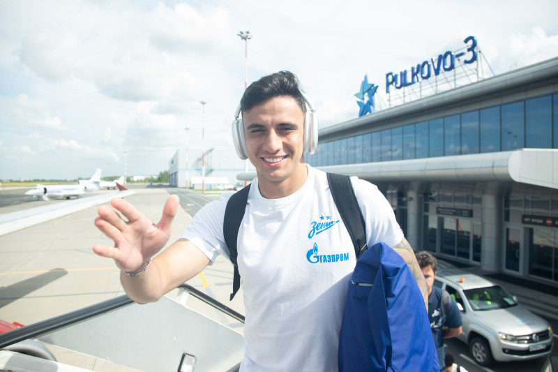 Команда «Зенит» перед вылетом на матч за Суперкубок с ЦСКА