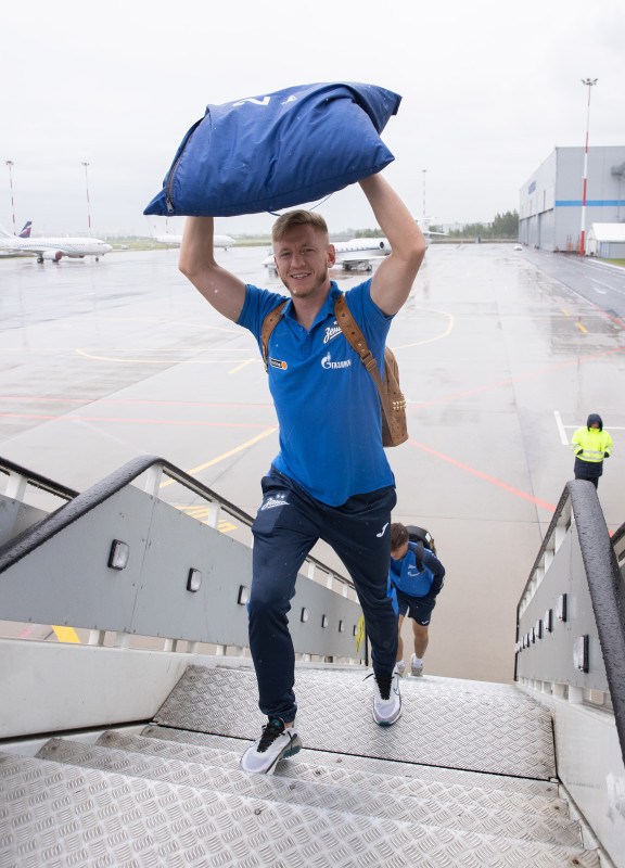 Вылет команды «Зенит» в город Ростов-на-Дону на матч с «Ростовом»