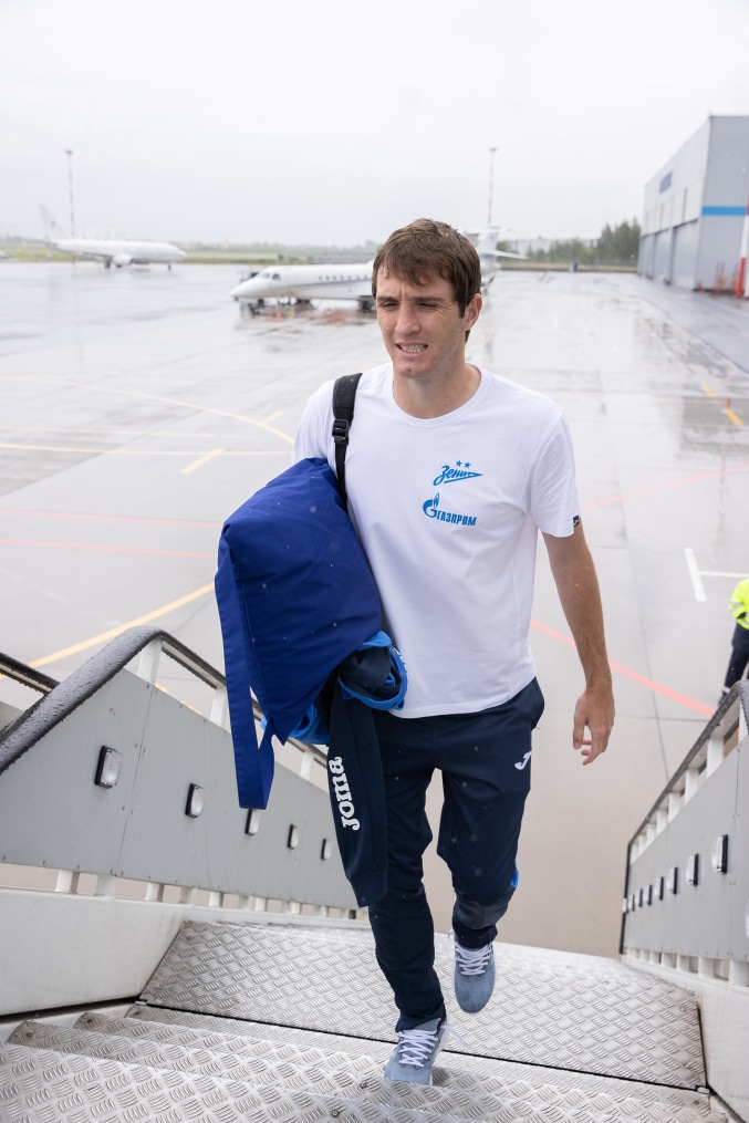 Вылет команды «Зенит» в город Ростов-на-Дону на матч с «Ростовом»