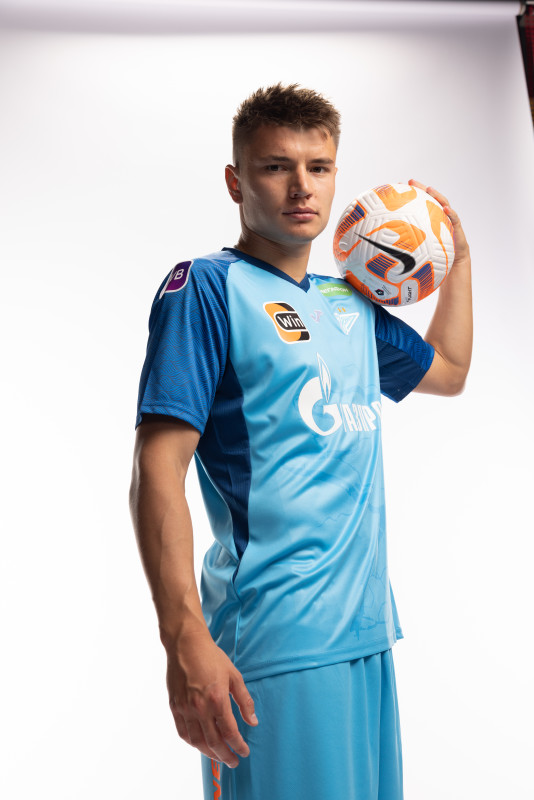 Индивидуальная фотосессия игроков ФК «Зенит» в форме Joma сезона 2023/24