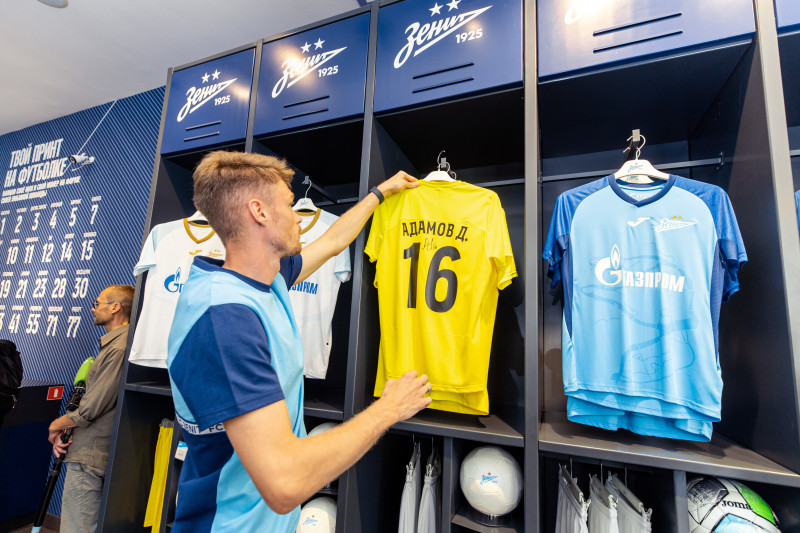 Презентация Страхини Эраковича и Дениса Адамова в официальном магазине «Зенит»