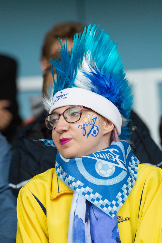 Болельщики на матче 18-го тура Cуперлиги 2023,  «Зенит» — «Енисей».