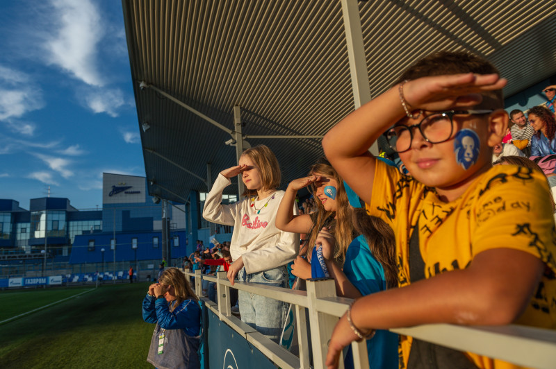 Болельщики на матче 18-го тура Cуперлиги 2023,  «Зенит» — «Енисей».