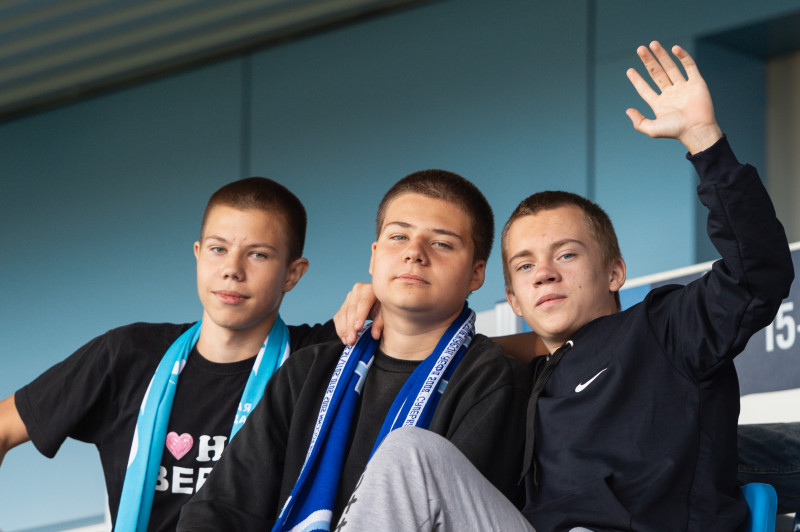 Болельщики на матче 18-го тура Cуперлиги 2023,  «Зенит» — «Енисей».