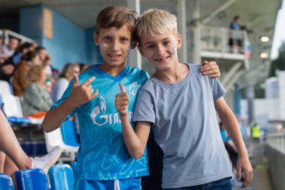 Болельщики на матче 18-го тура Cуперлиги 2023,  «Зенит» — «Енисей».