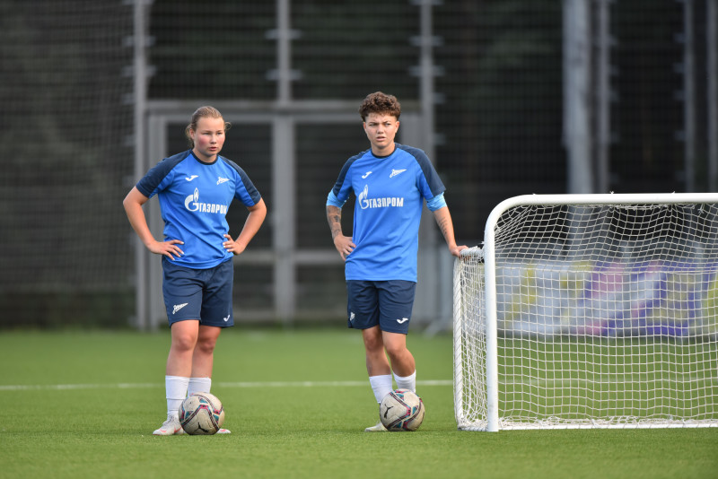 Тренировка женской молодежной команды «Зенит» перед матчем с «Локомотив»-M