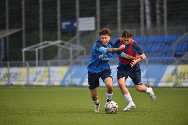 Тренировка женской молодежной команды «Зенит» перед матчем с «Локомотив»-M