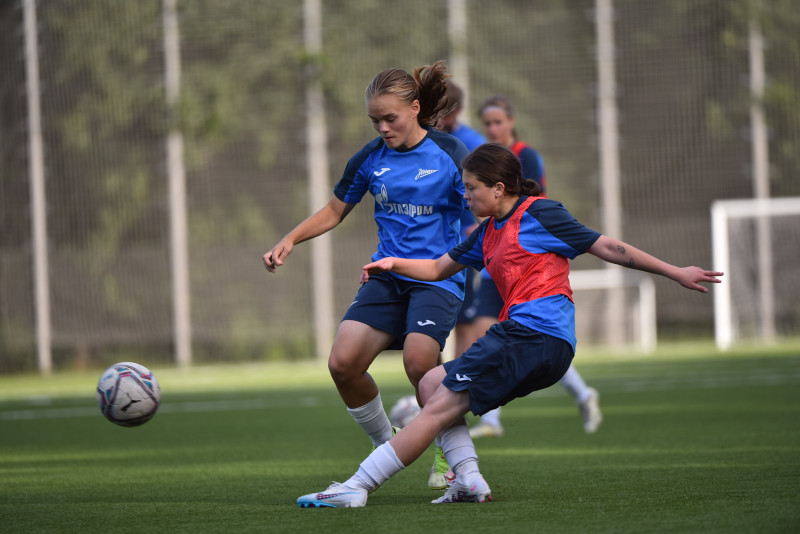 Тренировка женской молодежной команды «Зенит» перед матчем с «Локомотив»-M