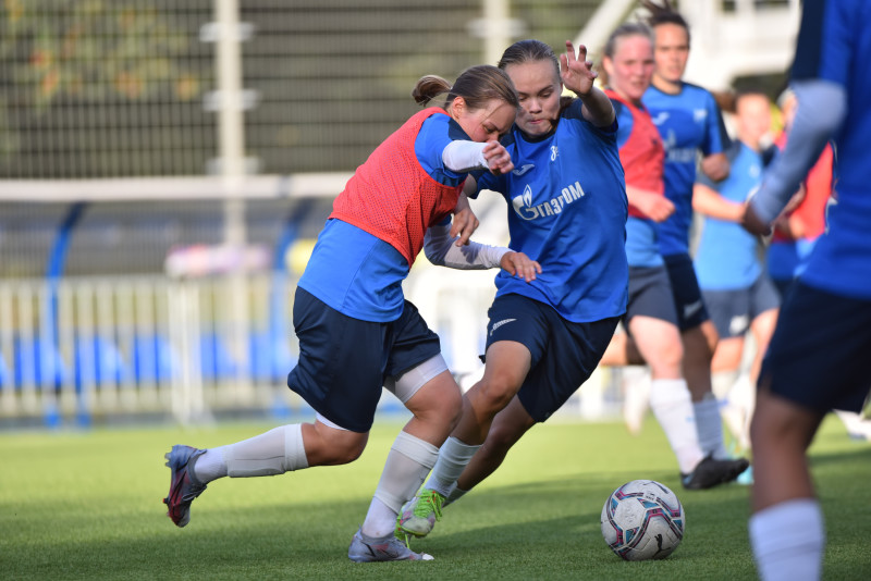 Тренировка женской молодежной команды «Зенит» перед матчем с «Локомотив»-M