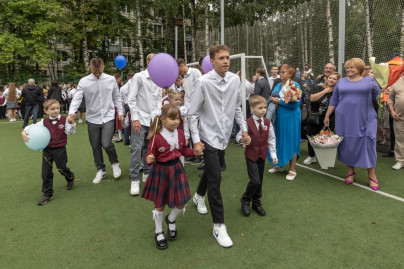 Воспитанники «Газпром»-Академии на «Дне знаний» в лицее № 95