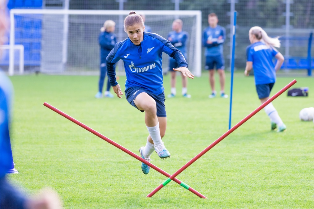 Тренировка женской команды «Зенит» перед матчем со «Звездой-2005»