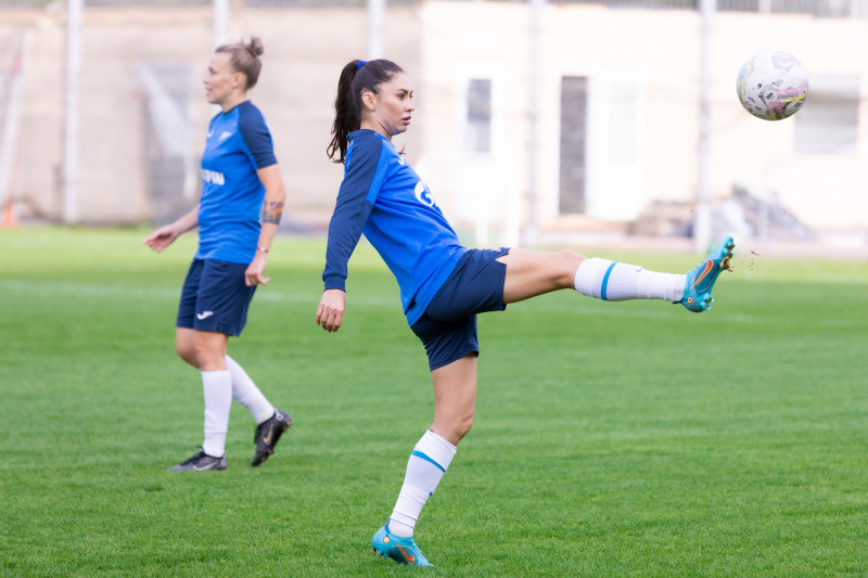 Тренировка женской команды «Зенит» перед матчем со «Звездой-2005»