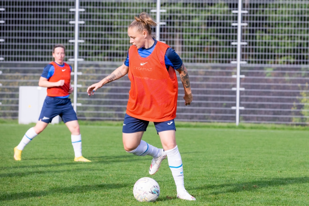 Тренировка женской команды «Зенит» перед матчем со «Звездой-2005»