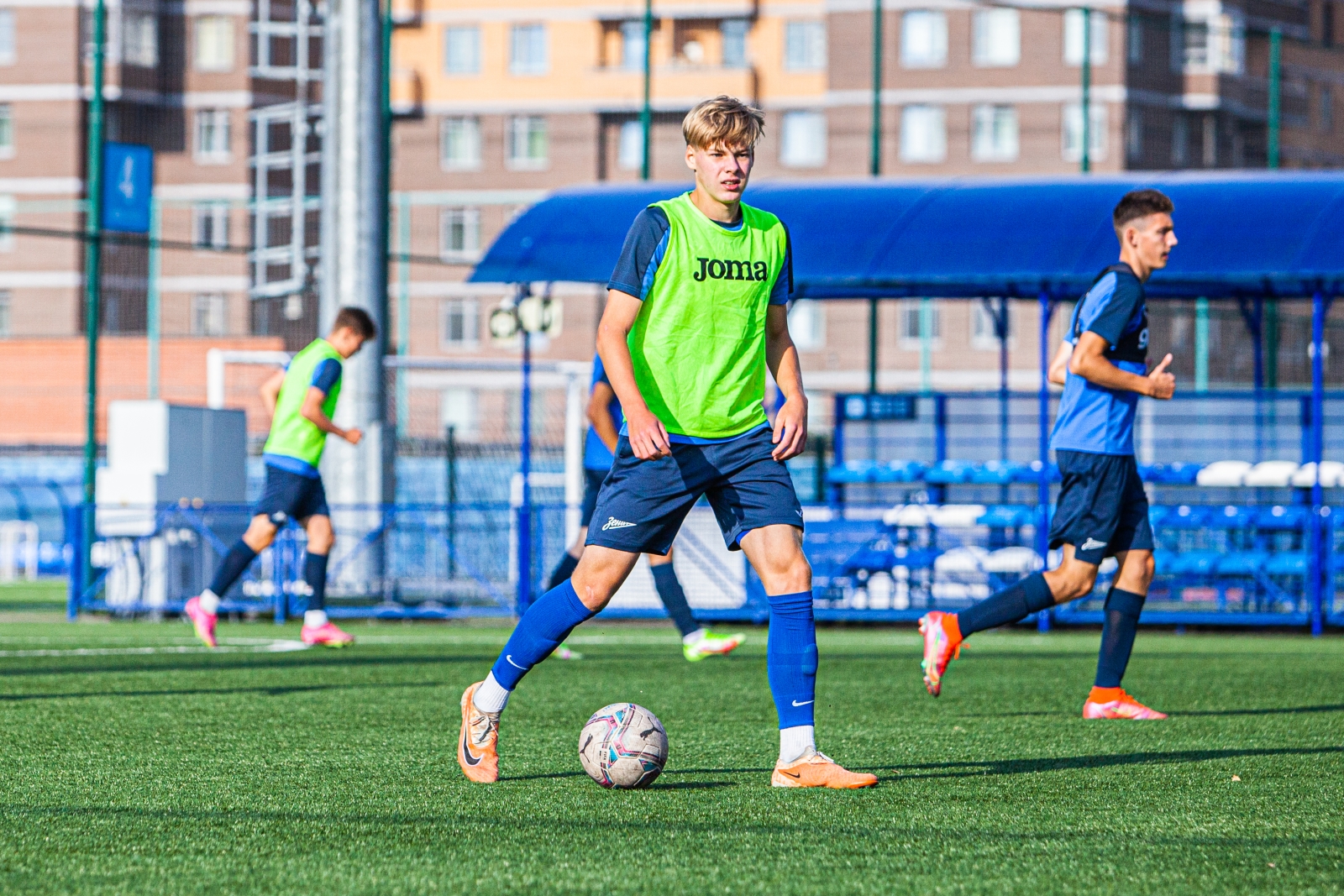 Совместная тренировка команд «Газпром»-Академии ФК «Зенит» 2006 и 2007 годов рождения