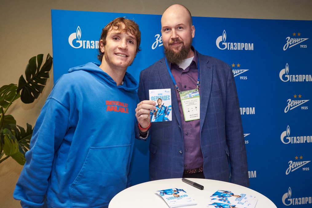 Автограф-сессия с Марио Фернандесом для победителей «Зенит — спортпрогноз»