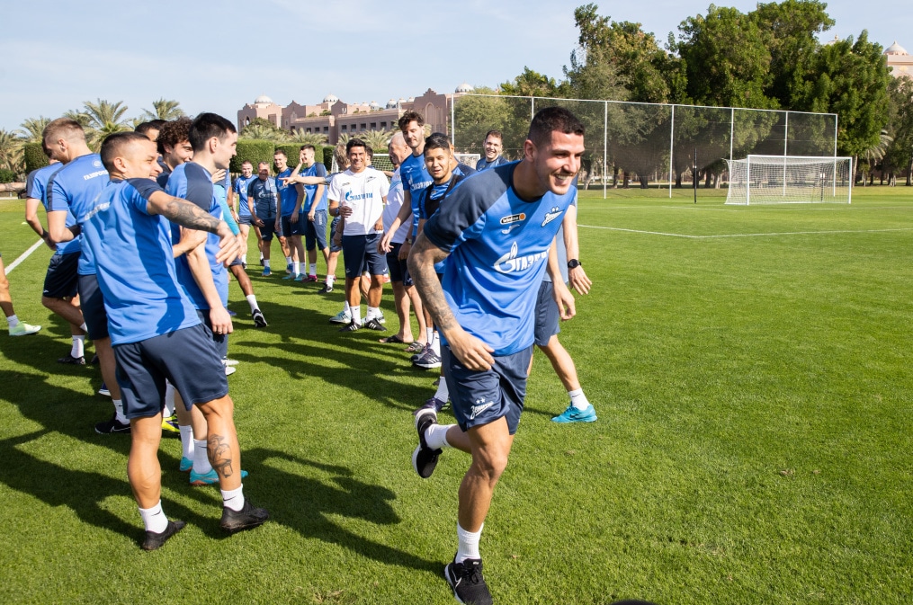 Зимние «Газпром» — тренировочные сборы в Абу-Даби. 17 января, утренняя тренировка