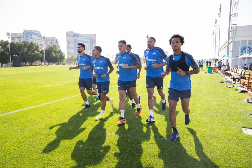 Зимние «Газпром» — тренировочные сборы в Абу-Даби. 17 января, утренняя тренировка