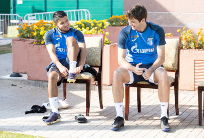 Зимние «Газпром» — тренировочные сборы в Абу-Даби. 17 января, утренняя тренировка