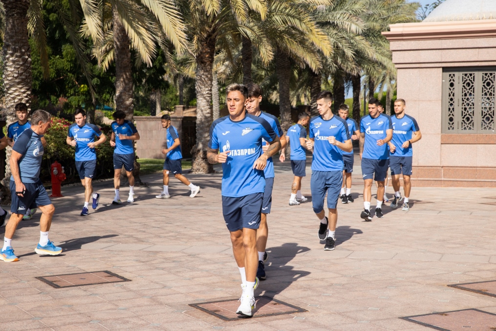Зимние «Газпром» — тренировочные сборы в Абу-Даби. 20 января, утренняя тренировка