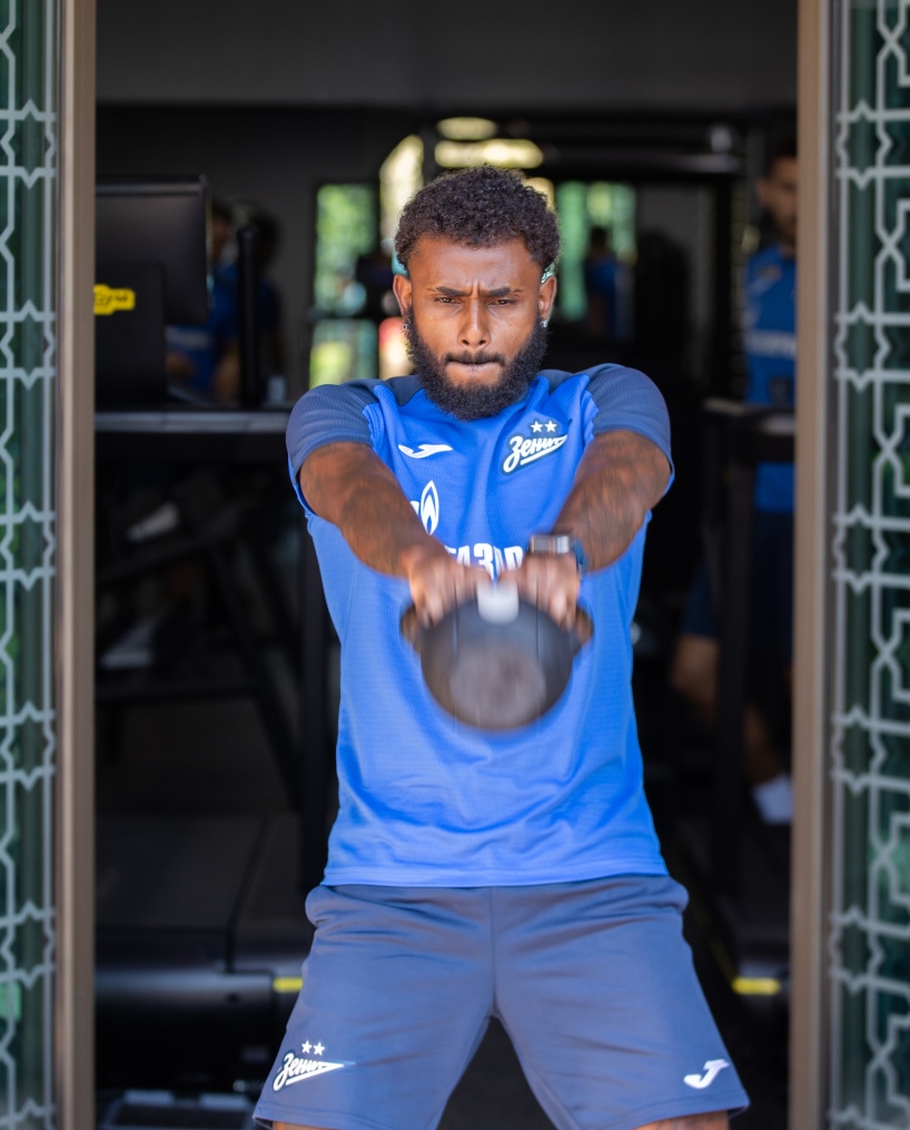 Зимние «Газпром» — тренировочные сборы в Абу-Даби. 20 января, утренняя тренировка