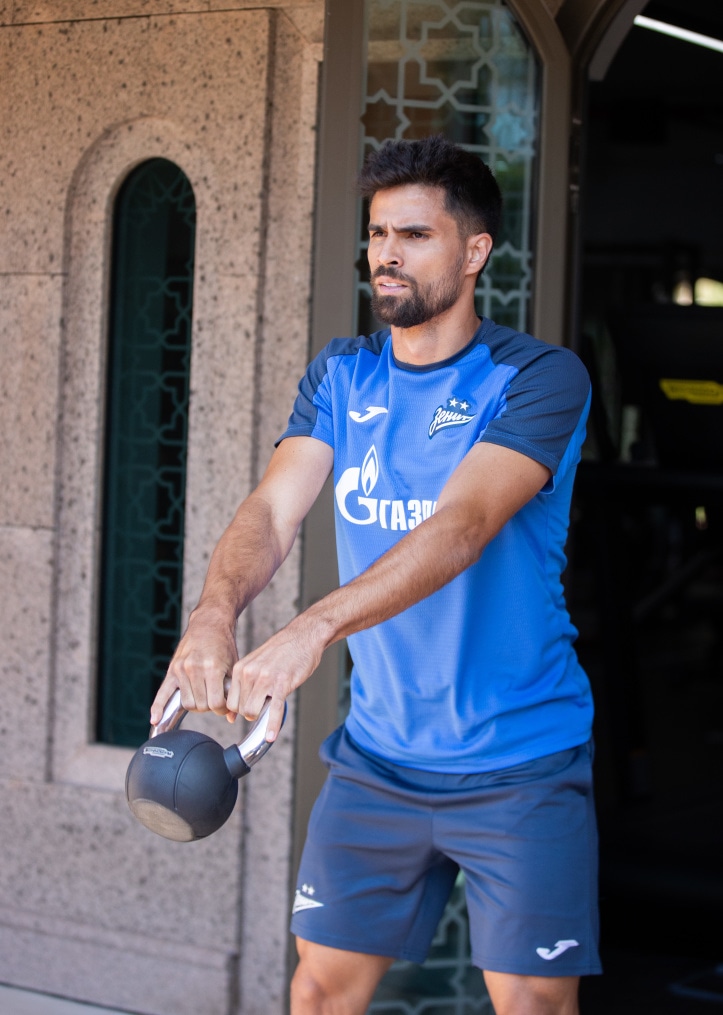 Зимние «Газпром» — тренировочные сборы в Абу-Даби. 20 января, утренняя тренировка