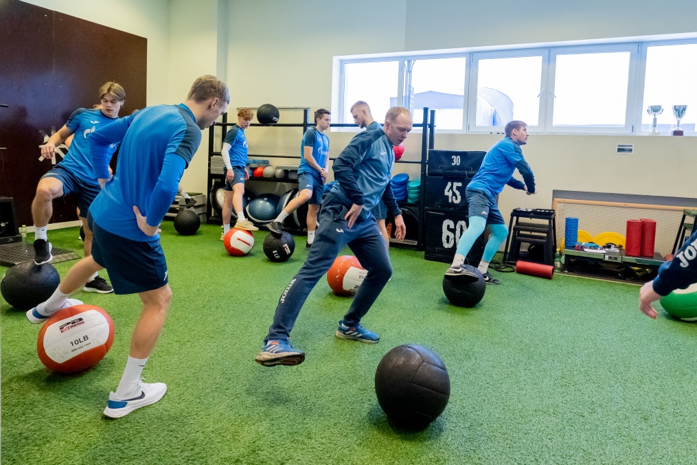 Тренировка «Зенита»-2 в «Газпром»-Академии