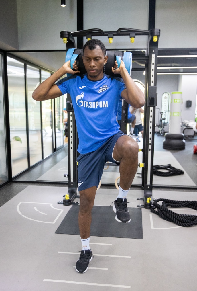 Зимние «Газпром» — тренировочные сборы в Абу-Даби. 23 января утренняя тренировка