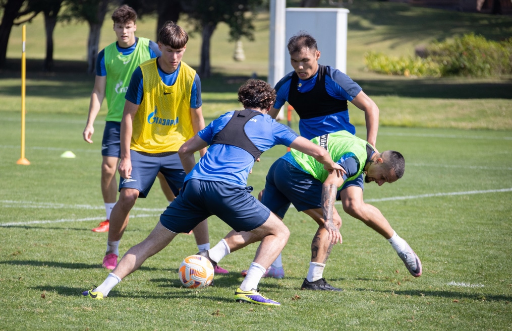 Зимние «Газпром» — тренировочные сборы в Абу-Даби. 23 января утренняя тренировка